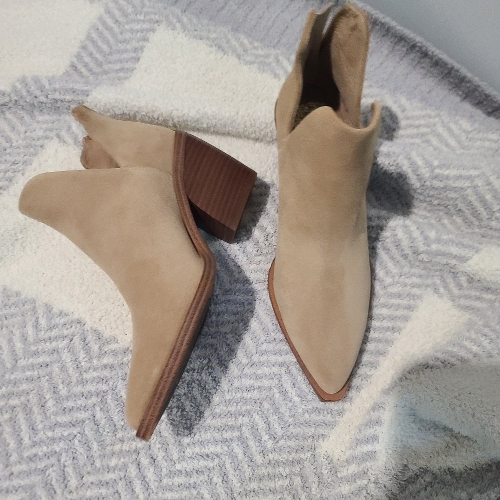 Vince Camuto Suede Bibestie Booties Zip Back 7 - Picture 2 of 9